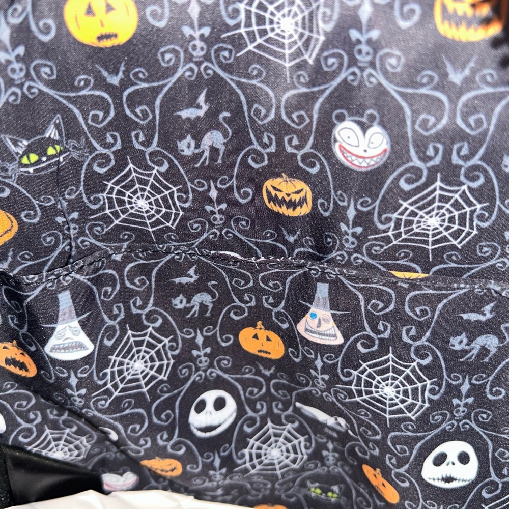 NWT Lenticular Mayor Nightmare before Christmas Loungefly- pull string spider - Picture 4 of 7